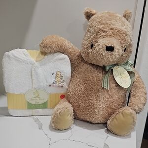 Disney Classic Pooh Plush with Bath Bag